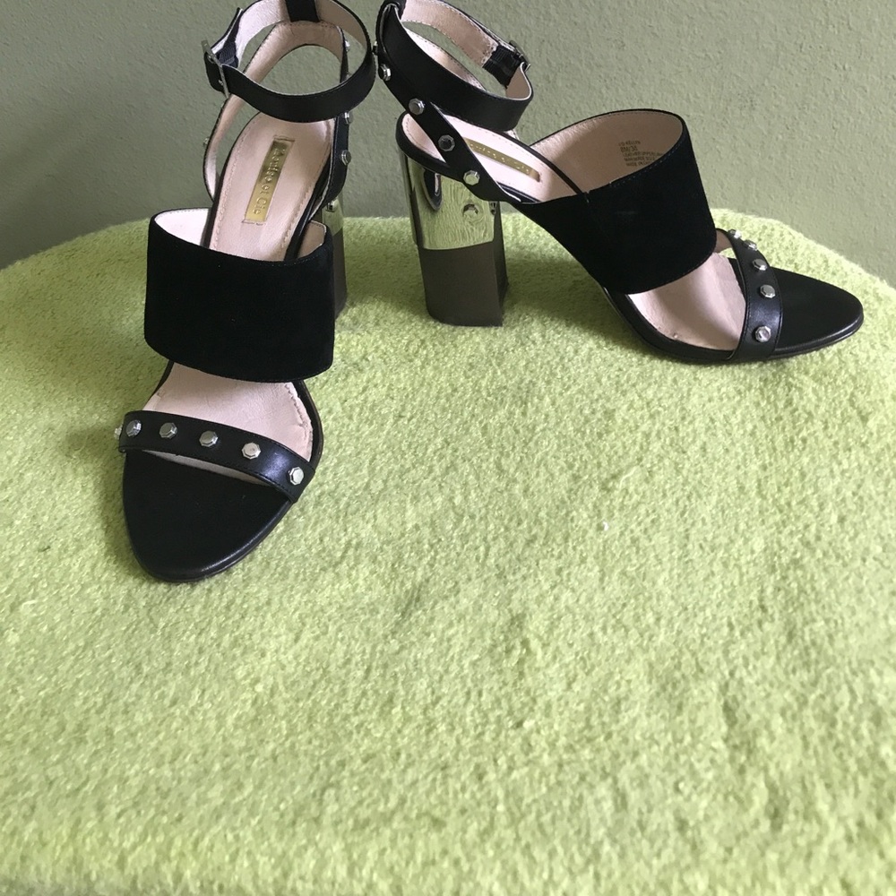 Louise et Cie Kellyn Studded Heels Sandals Size 8 - Picture 2 of 15